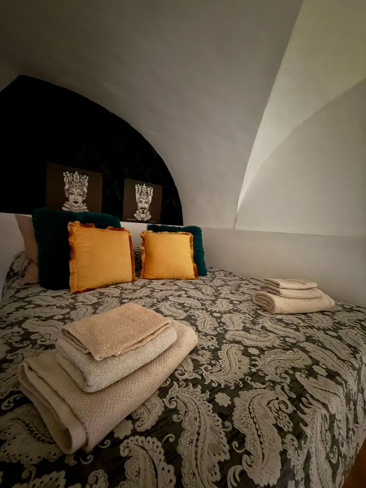 Cammileddi Mini Suite Catania Exterior photo